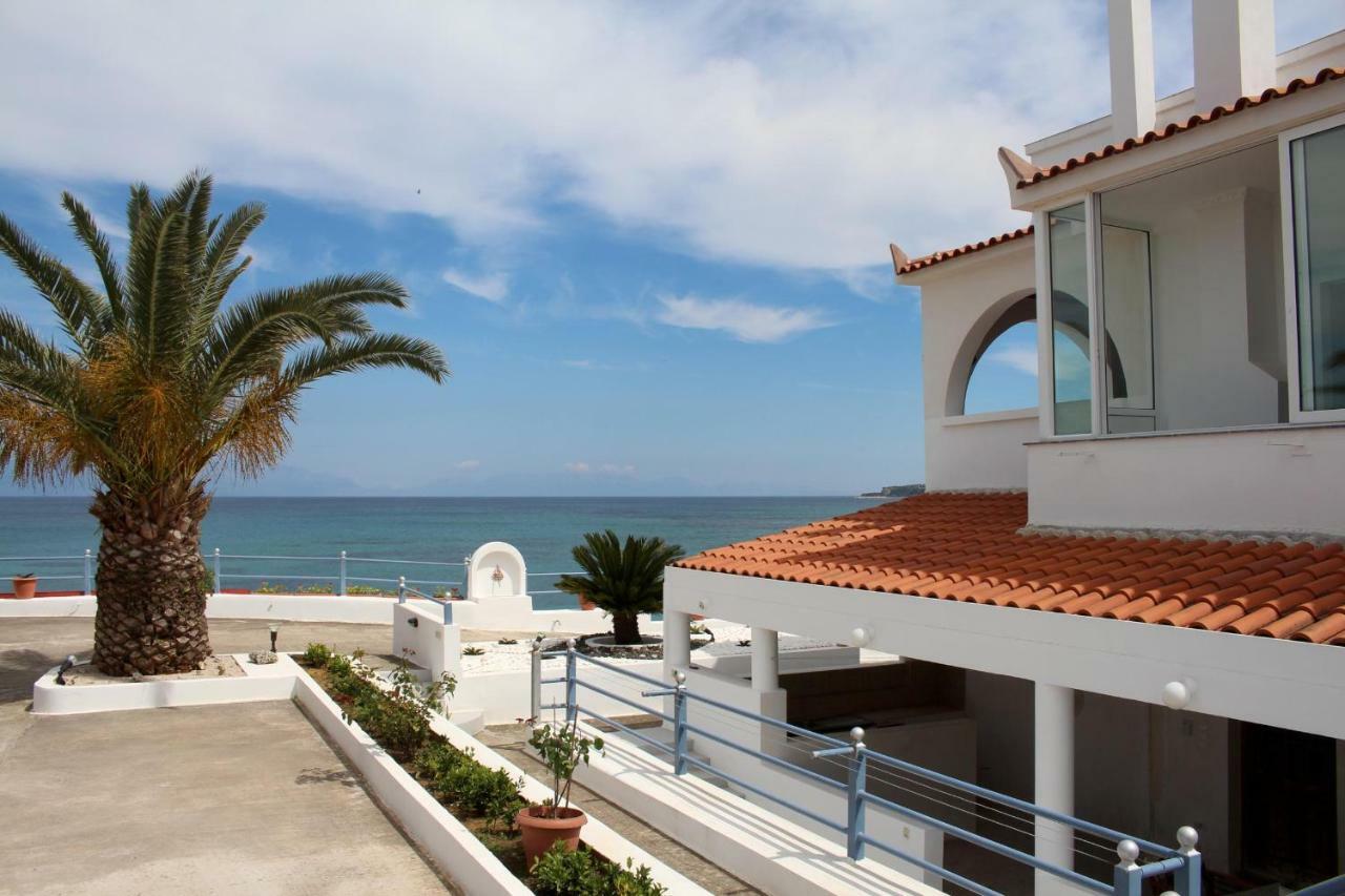 Ferienwohnung El Mar Kómboi Exterior foto